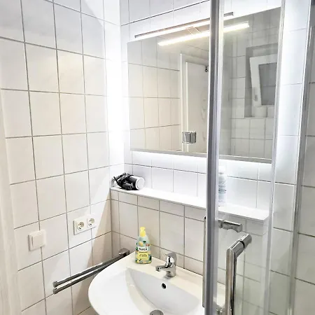 Stylish Studio - Close To City Centre - Netflix - Balcony Heidelberg Exterior foto