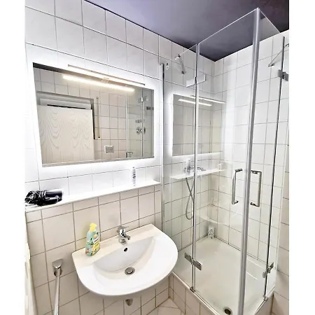 Stylish Studio - Close To City Centre - Netflix - Balcony Heidelberg Exterior foto