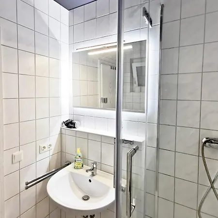 Stylish Studio - Close To City Centre - Netflix - Balcony Heidelberg Exterior foto
